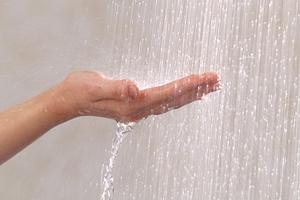 優しく揉むだけで内臓の疲れを取り去る整体院